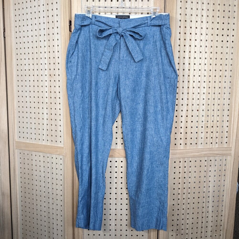 Banana Republic women's, blue, linen blend, Avery pants, size 12, cropped/capri